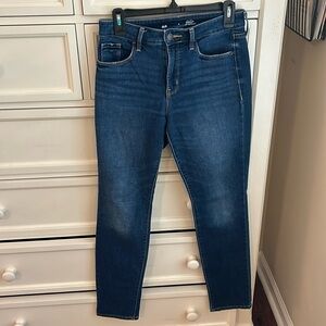 Old Navy size 4 high rise power slim straight jeans